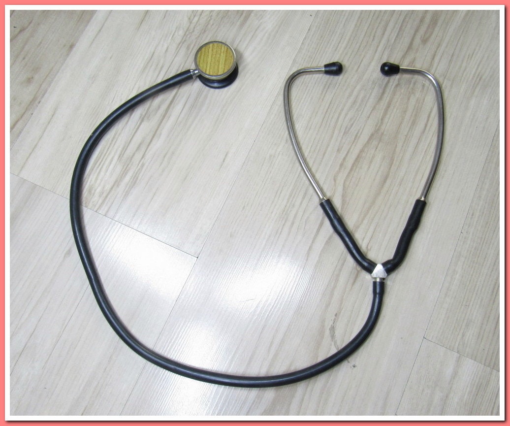 昭和レトロ　聴診器 il_fullxfull.5381855609_8l2m.jpg