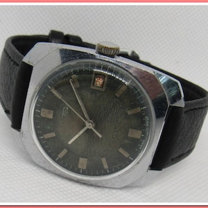 Vostok/Wostok 2214~Vintage Wrist Watches retro watch Mechanical USSR 1980&#39;s~gift for men