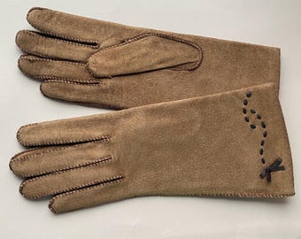 Vintage Bulgarian Suede Gloves - NRB (People's Republic of Bulgaria) 1983, Brown Suede, Size 7 3/4 (Palm Circumference 18 cm), NOS
