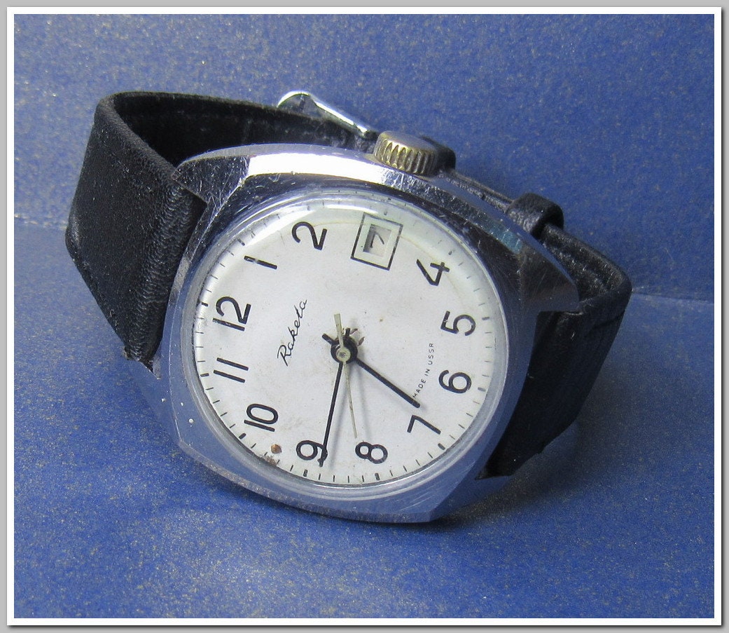 Montre Raketa Mécanique URSS Années 70 - Boîtier 35mm, Cuir, 19 Rubis, Vintage
