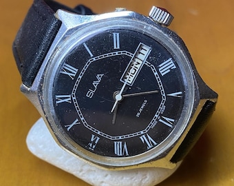 Vintage USSR Slava Watch | 26-Jewel Cal.2428 | Hand-Winding | Day & Date Complication | 40mm Case | White Dial | Leather Strap