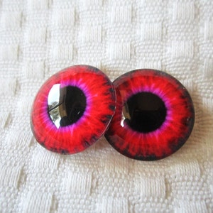 Glass eyes for jewelry making or crafts 20mm cabochons