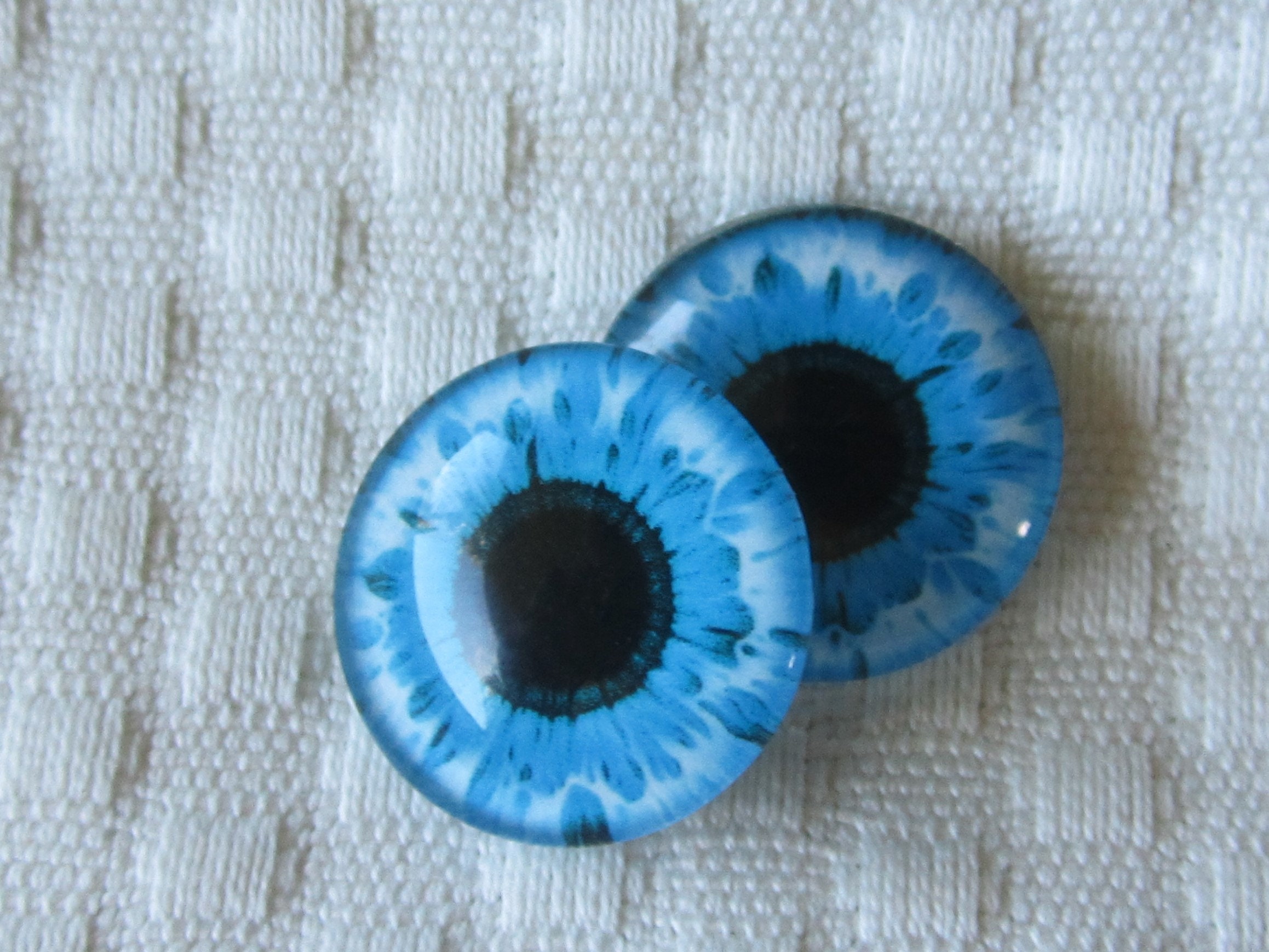 Glass Eyes, Dragon Eyes, Eyes for Jewelry, Crafts and Sculpture 