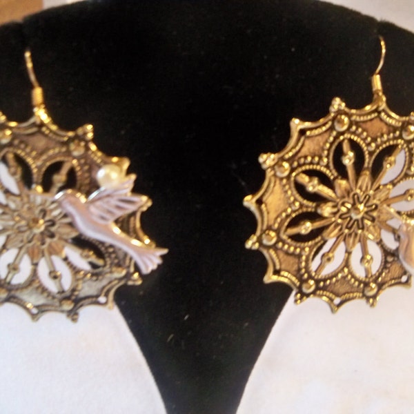 Earrings, Floral filligree with humming bird