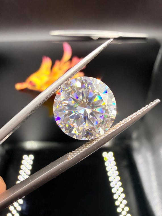 GRA Certified Moissanite Gemstone: D Color VVS1 Round Cut for Jewelry Making