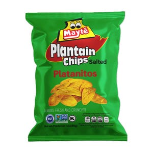 Puede incluir: Una bolsa verde de Mayte Plantain Chips, saladas. La bolsa presenta el nombre de la marca y del producto en letras grandes y coloridas. La bolsa también indica "¡SIEMPRE FRESCO Y CRUJIENTE!" y el peso neto es de 85g.