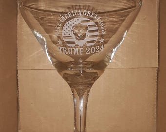 Custom Sand Carved engraved Martini Glasses - Personalized Etched Drinkware for Weddings, Anniversaries, Birthdays, and Special Occasions