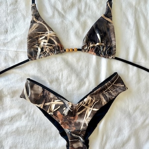 SUNDIES Camo Realtree Hunting Mossy Oak Reversible Cheeky Scrunch Bikini bild 1