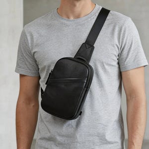 Zwarte leren schoudertas heren – minimalistische crossbody-borsttas, kleine EDC-schoudertas, etui voor reistelefoon en benodigdheden