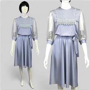 Pretty Vintage 70s Lace Trimmed Pilgrim Collar Belted Secretary Dress