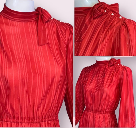 Super Cute Vintage 70s Tying Ascott Collar Red St… - image 5
