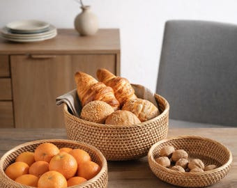 Handwoven Round Rattan Serving Bowl Wicker Fruit and Bread Basket