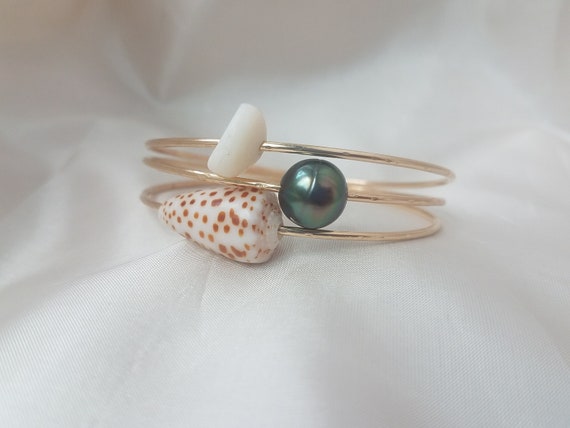 Set of 3 Tahitian Pearl, puka and cone shell Bangles