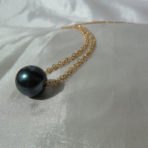 Collar de perlas flotantes de Tahití