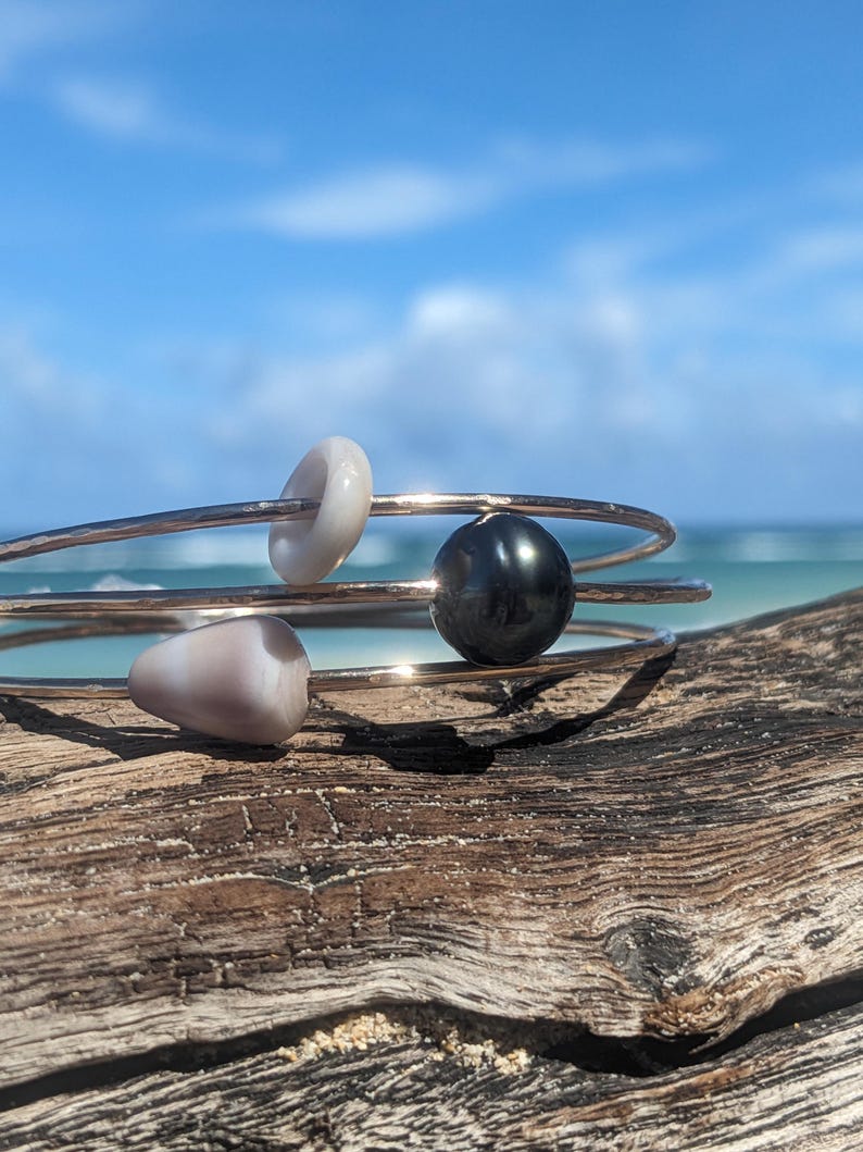 Set of 3 Tahitian Pearl, puka and cone shell Bangles image 2
