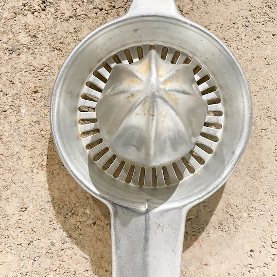Vintage Glass Reamer / Juicer (JAS) Vintage Glass Reamer / Juicer (JAS)