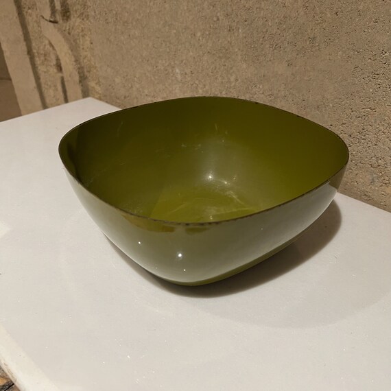 Enamelware mixing bowl (JAS) Enamelware mixing bowl (JAS)