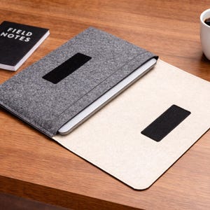 MacBook フェルトケース（ポケット付き）、Air 13/15、Pro 14/16、Neo用ラップトップスリーブ