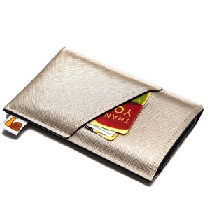 Schlanke iPhone Hülle aus PU-Leder mit Kartenfach – minimalistische Handy Hülle, Brieftasche für iPhone, Samsung, Pixel – Tech Geschenk für Sie und Ihn
