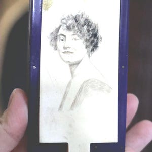 Woman Portrait Box Art Deco Old Bakelite Vintage French Vanity or Cigarette Case