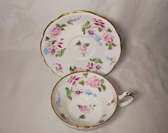 VINTAGE Rare Foley Fine Bone China Teacup & Saucer Pink Flowers England ELAINE