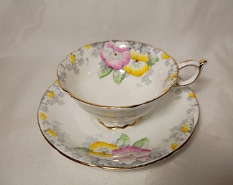 Paragon Bone China By Appt. To Her Majesty The Queen Teacup & Saucer "Pansies"