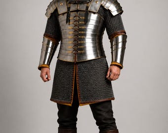 Armatura templare in maglia di ferro fatta a mano con corazza e elmo in acciaio / Armatura da cavaliere per LARP, cosplay e rievocazioni storiche / Set di costumi da cavaliere