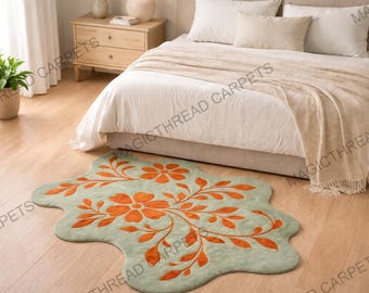 Alfombra floral festoneada hecha a mano con mechones anudados: alfombra botánica en verde salvia y terracota, alfombra con flores de estilo cottagecore, alfombra llamativa de inspiración vintage.