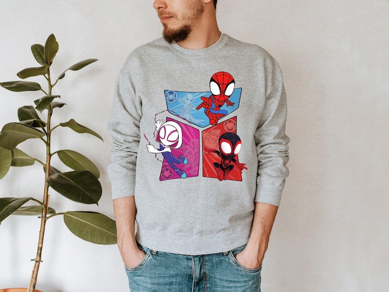 vintage sweat-shirt rétro Spidey et Amazing Friends, sweat-shirt Spidey anniversaire de famille, sweat-shirt maman Spidey, sweat-shirt réunion Spidey image 2