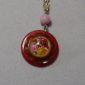Vintage Flowered Pendant Necklace