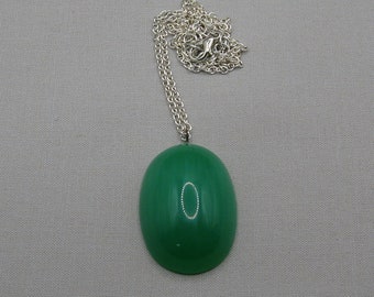 Kelly Green Lucite Pendant Necklace