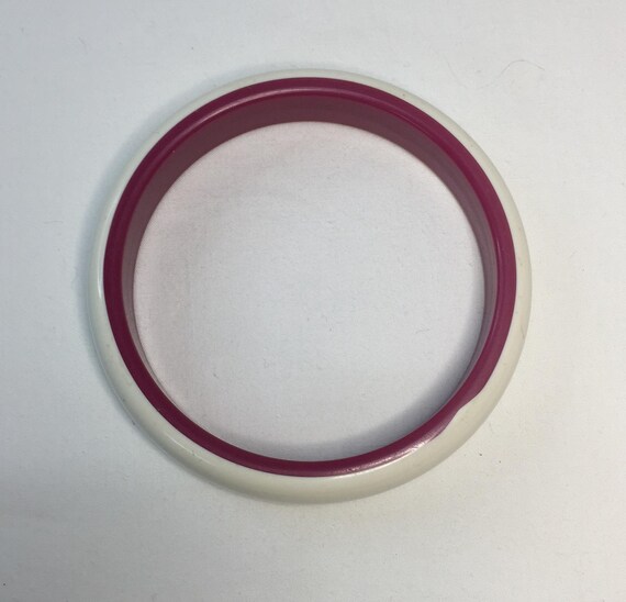 Cream and Deep Raspberry Lucite Bangle - image 4