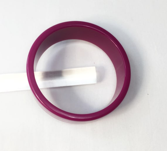 Vintage Lucite Bangle, Raspberry Bangle - image 4