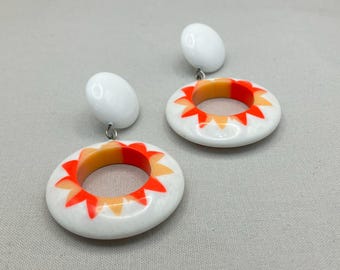 Pendientes de aro de lucita con forma de estrella y pendientes con pasador