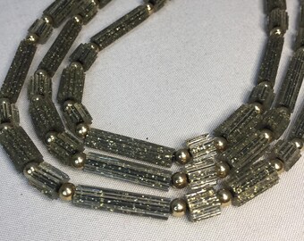 Collier Deux Rangs De Perles Plastique Dorées - État Neuf - Bijou Fantaisie Occasion