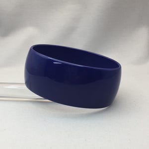 Vintage Best Plastics Lucite Bangle - Oval Bangle - Medium Blue