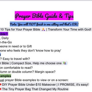 Op de afbeelding: Witte achtergrond met tekst in verschillende kleuren. De titel "Prayer Bible Guide & Tips" is roze. De tekst bevat gebedstips, redenen om een gebedsbijbel te gebruiken en voorbeelden van gebedsbijbels.