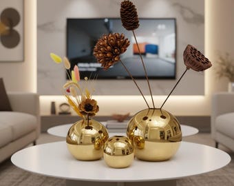 Modern Gold Flower Vase, Stylish Desktop Decor, Minimalist Living Room Accent Piece