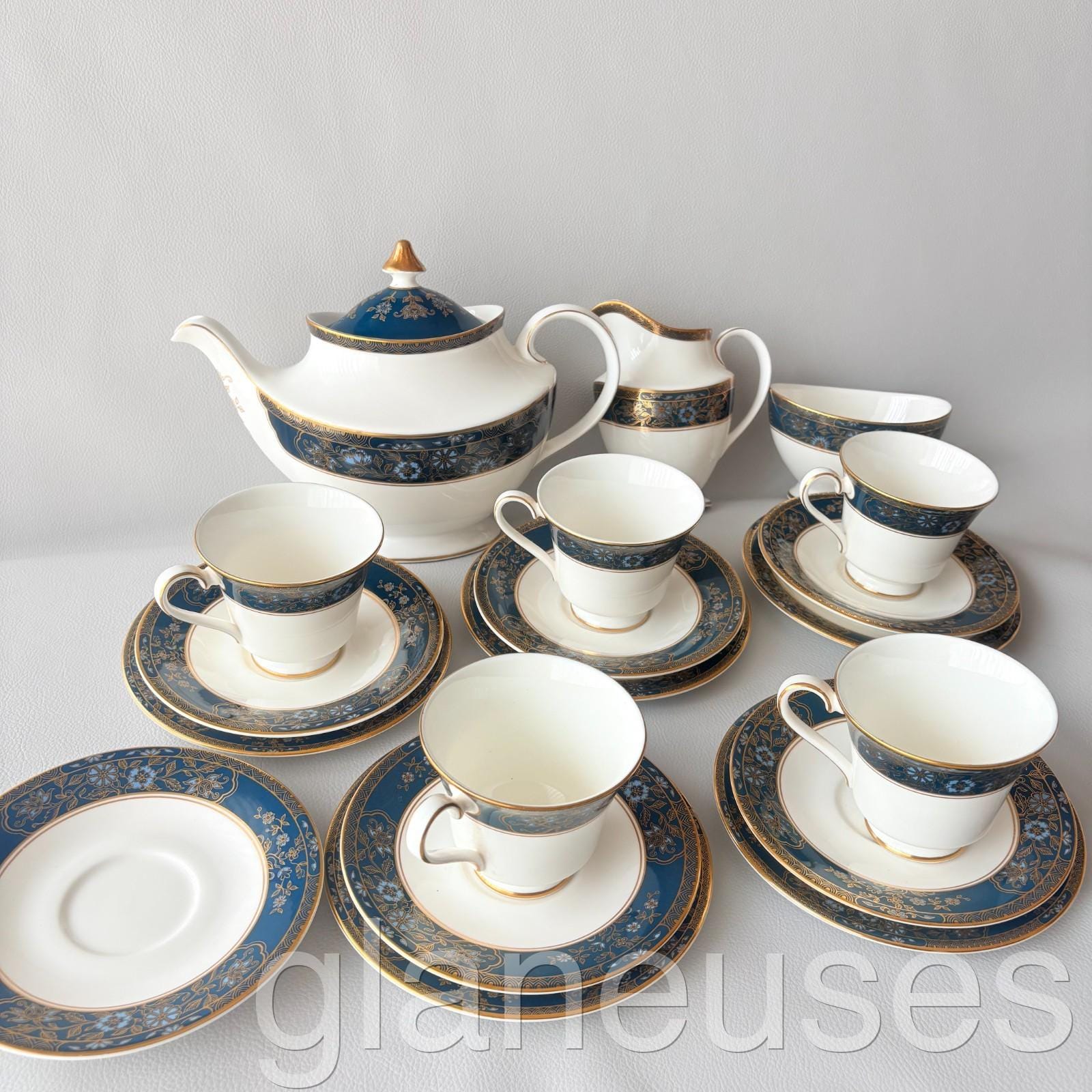 未使用ロイヤルドルトン フォーシーズンズ プレート 未使用ロイヤルドルトン フォーシーズンズ プレート Royal doulton