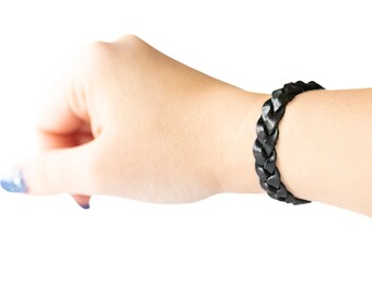 Braided Leather Bracelet / Metallic Black