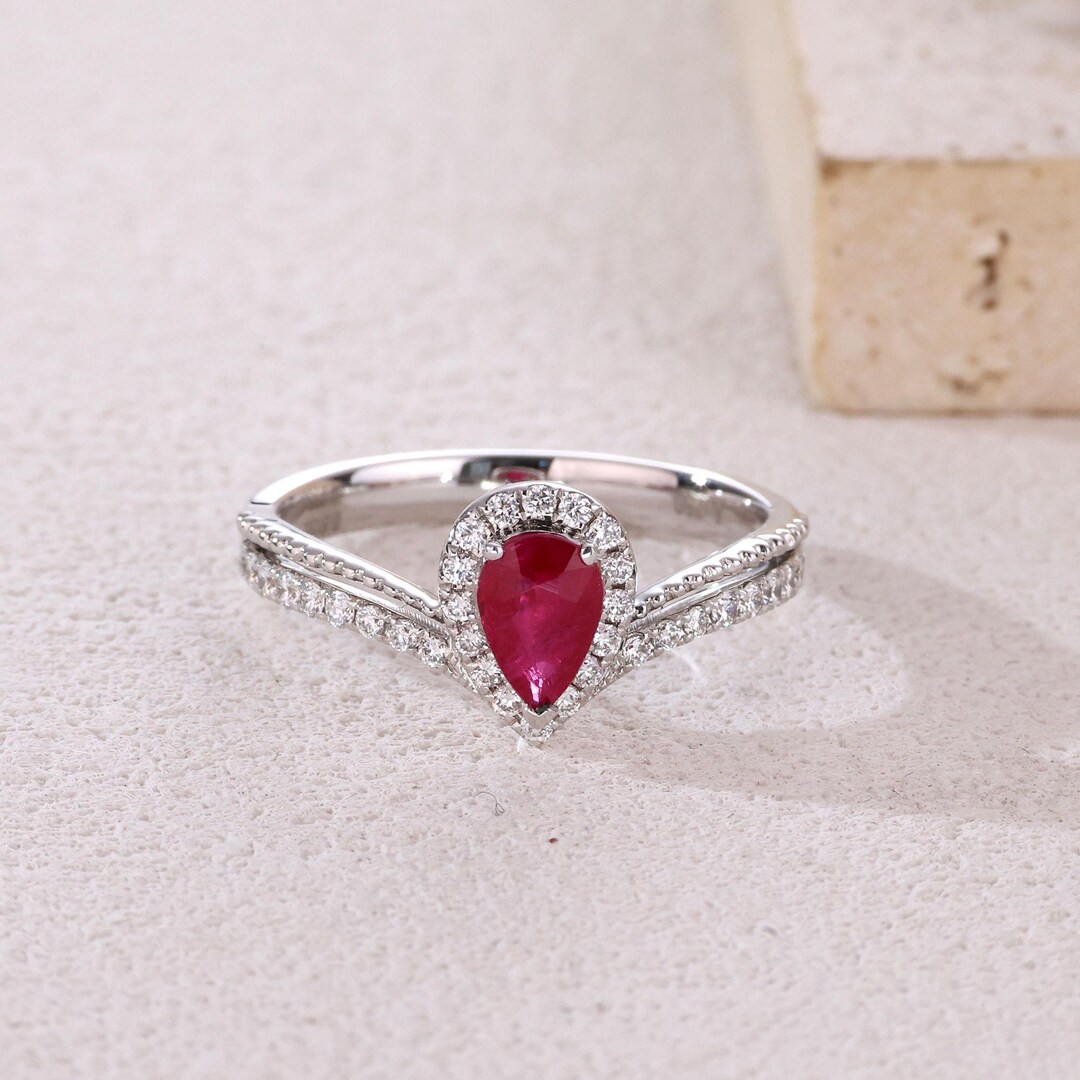 Pear Ruby Heart Halo Ring - Sterling Silver Promise Ring - Etsy