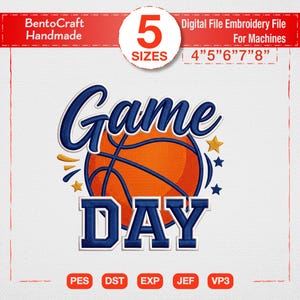 Puede incluir: Un archivo de bordado digital con un balón de baloncesto naranja con líneas azules, el texto Game DAY en letras mayúsculas azules y pequeñas estrellas amarillas y azules. La banda superior dice BentoCraft Handmade 5 SIZES 4" 5" 6" 7" 8".