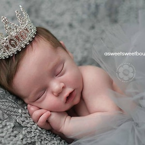 Newborn Tutu And Crown, Baby Girl Tutu Outfit, Newborn Photo Prop, Newborn Girl Photo Outfit, Tutu And Tiara, Baby Shower Gift For Girl