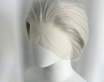 Korte zilverwitte herenpruik, hittebestendig synthetisch haar, cosplaykostuum