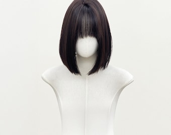Peluca bob castaña con flequillo, cabello sintético resistente al calor.