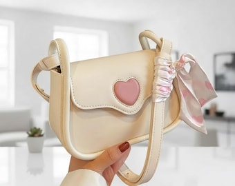 Piccola borsa in pelle con design a cuore, borsa quadrata, stile carino, accessorio alla moda, borsa a mano, borsa a tracolla compatta da portare tutti i giorni