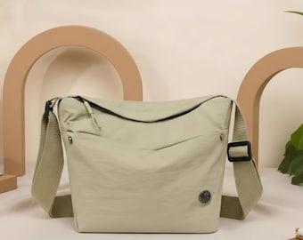 Piccola borsa a tracolla stile messenger, da portare tutti i giorni, accessorio da viaggio a mani libere, borsa da lavoro essenziale, borsa da città, design elegante, moderna, casual