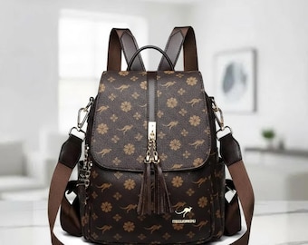 Zaino in pelle di lusso, stile designer, accessorio di moda, borsa da viaggio, dettagli in nappa, design in rilievo, elegante borsa, grande capacità, per tutti i giorni