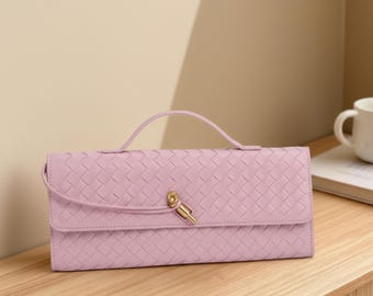 Bolso Baguette para mujer, bolso de hombro tejido, bolso de fiesta, diseño elegante, accesorio de noche con textura de PVC, cierre decorativo, tendencia