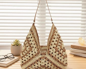 Borsa da spiaggia in paglia, accessorio estivo, borsa da viaggio essenziale, stile boho, modello all'uncinetto, design fatto a mano, borsa intrecciata, ciondolo personalizzato